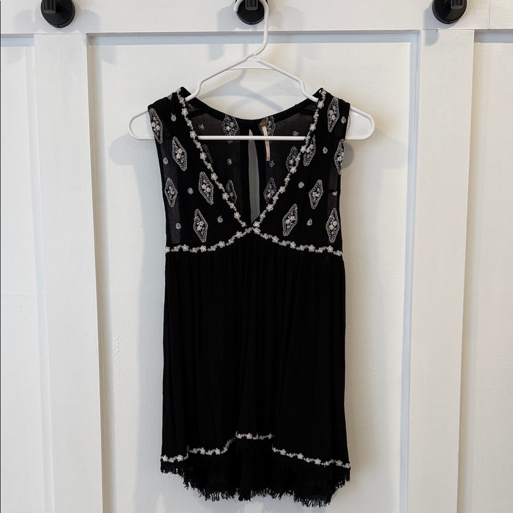 Free People Black Sleeveless Embroidered V-Neck Tank